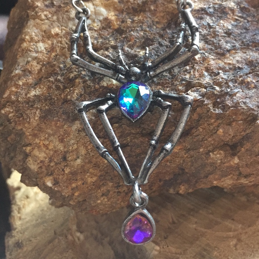 COPY - NWOT SPOOKY, SWANKY, SCARY ARACHNO-CREEPER!!